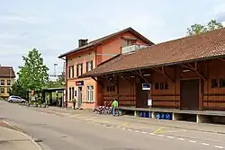Bahnhof Bubikon vor dem Bahnhofsplatzumbau 2013