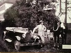 Jean Bugatti mit seiner Schwester L'Ebe