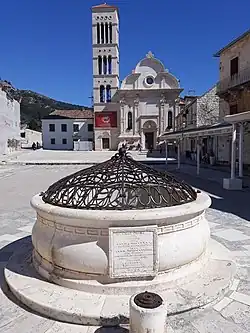 Brunnen auf der Pjaca