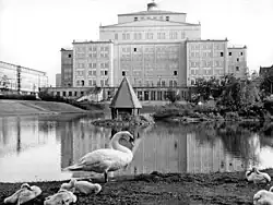Opernhaus und neuer Schwanenteich 1965