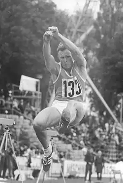 Max Klauß belegte Rang sechs und erzielte dabei einen neuen Meisterschaftsrekord – alle weiteren Sprünge waren zu stark&nbsp;windbegünstigt