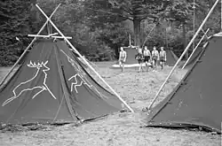 Bemalte Kohten auf dem Bundeslager CPD 1960 bei Fridingen