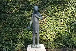 Kind mit Blume (Eberhard Reppold)