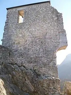 Burgruine Gutrat: Blick zur Hochburg
