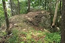 Bild 12: Stelle eines Gebäudes auf dem Oberburgfelsen