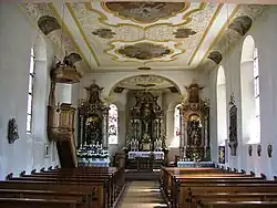 Blick auf den Altar der Kirche