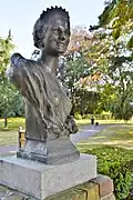 Büste in dem ihr gewidmeten Park in Namur
