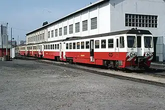 Fahrzeuge am Bahnhof Porto Boavista (1977)