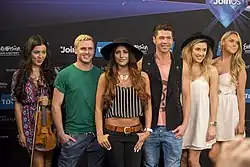 Can-Linn mit Kasey Smith (2014)