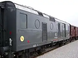 Schiefergraue Farbgebung an einem Heizwagen