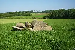 Giant’s Quoit zusammengestürzt und wieder aufgerichtet