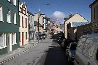 Bunte Häuser an der Hauptstraße von Castletownbere