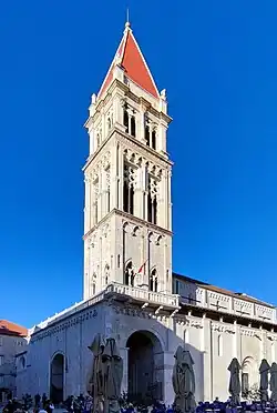 Turm der Laurentius-Kathedrale