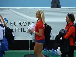 Cathrine Larsåsen (Mitte) erzielte zwei Mal norwegischen Landesrekord und kam auf den achten&nbsp;Platz