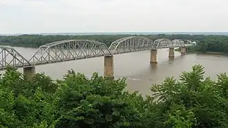 Blick auf die Brücke von Louisiana, Missouri aus.