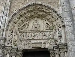 Figürliche Archivolten an der Kathedrale von Chartres