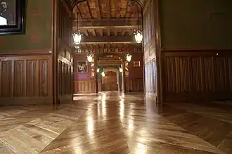 Die große Eingangshalle.