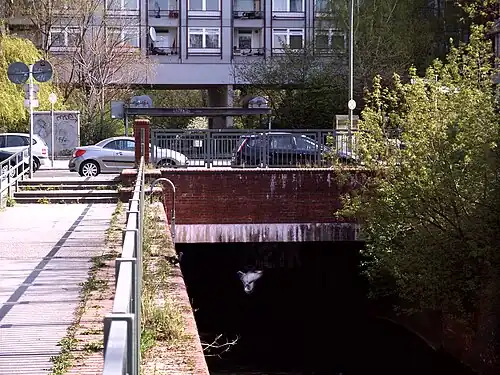 Chauseestraßenbrücke über den Schönhauser Graben (Nordpanke), Blick Graben-aufwärts