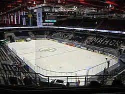 Innenraum mit Eisfläche (Mai 2014)