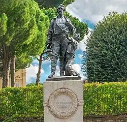 Links Porträt von Ciceruacchio (Angelo Brunetti) in der via Ripetta 248 (1872) in Rom; rechts das Denkmal in der Passeggiata del Gianicolo