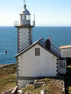 Der Leuchtturm vom Marine-Semaphor aus betrachtet