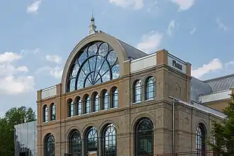 2014: neu errichtetes Festhaus