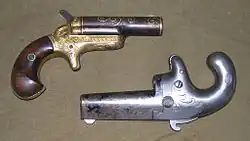 Colt Deringer, unten erstes Modell (1870 – 1890) oben drittes Modell (1870 – 1912), .41 Rimfire