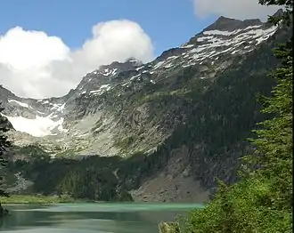 Der Monte Cristo Peak mit dem Kyes Peak (rechts) vom Blanca Lake aus