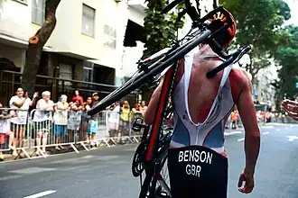 Gordon Benson nach dem Sturz bei den Olympischen Spielen in Rio de Janeiro, 2016