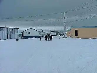 Coral Harbour, Zentrum