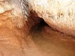 Wasser in der großen Halle (Sala Gran)