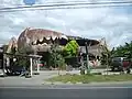 Einer Krabbe nachempfundenes Gebäude nahe Dagupan (Philippinen)