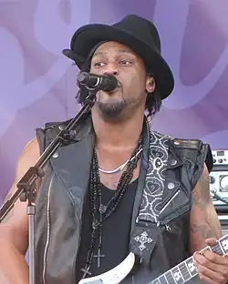 D’Angelo, 2012