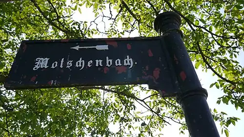 Gusseiserner Wegweiser