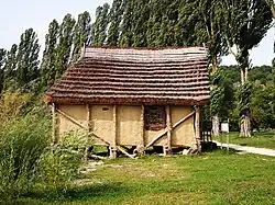 Rekonstruiertes Haus