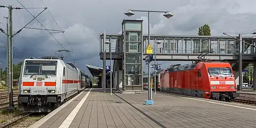 Emden Hbf mit InterCity-Zügen