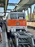 111 111 in reinorange/kieselgrauer Pop-Lackierung (Juli 2022 Stuttgart Hbf)