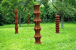 Drei Skulpturen aus der Reihe Dedicato Brancusi (2017)