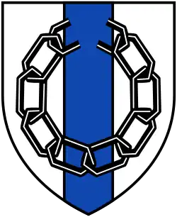 Kettenheim In Slber ein blauer Pfahl, darüber ringförmig eine oben durchtrennte schwarze Kette.