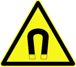 DIN 4844-2 Warnung vor magnetischem Feld D-W013