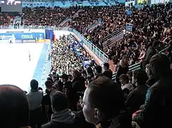 Innenansicht: Tribünen