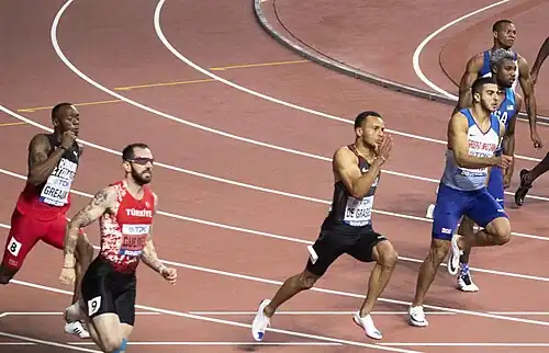 Kyle Greaux (ganz links im Jahr 2019) – ausgeschieden als Sechster in 20,89&nbsp;s