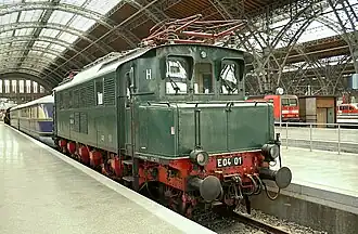 Traditionslokomotive E 04 01 in Leipzig Hbf