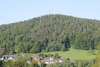 Die Daunert von Niedersteinbach aus gesehen (unterhalb liegen die Häuser von Brücken)