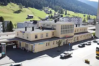 Bahnhofsgebäude Strassenseite (2016)