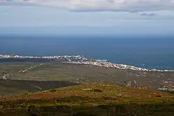 Blick auf De Kelders vom Grootbos Private Nature Reserve aus