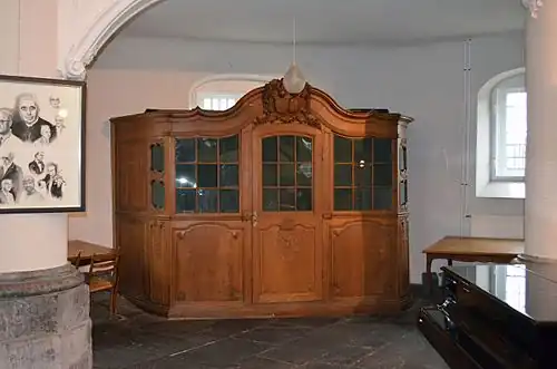 Herrenbank für das Ehepaar Clermont