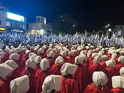 Verkleidete Frauen in Anlehnung an die TV-Serie The Handmaid’s Tale, Haifa, 11. März 2023