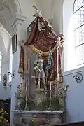 Südlicher Seitenaltar mit dem heiligen Florian