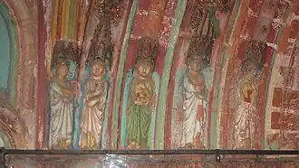 Die fünf klugen Jungfrauen. Archivolte an der sogenannten Goldenen Pforte der Marienkirche